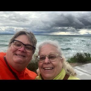 Meet your Posher, Karin